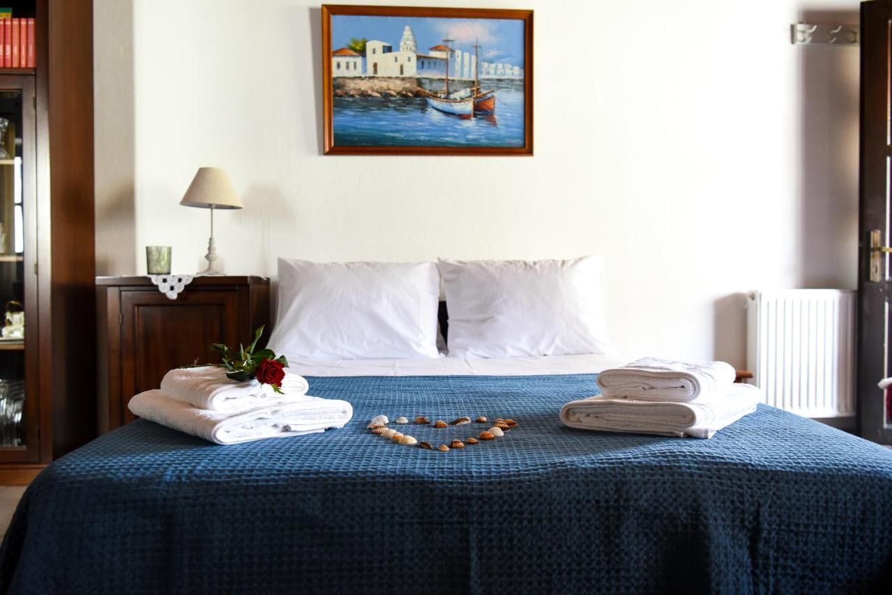 Blue Nest Apartment Skiathos Town Bagian luar foto