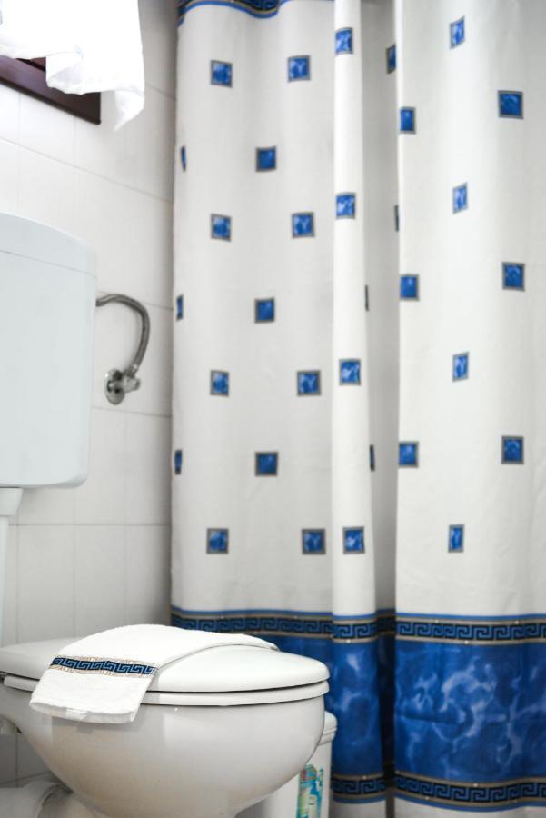 Blue Nest Apartment Skiathos Town Bagian luar foto
