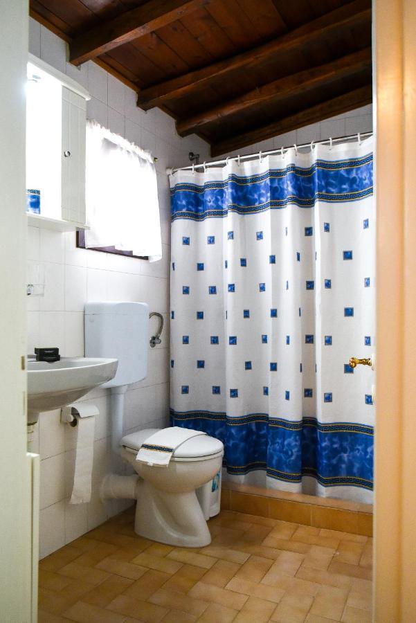 Blue Nest Apartment Skiathos Town Bagian luar foto