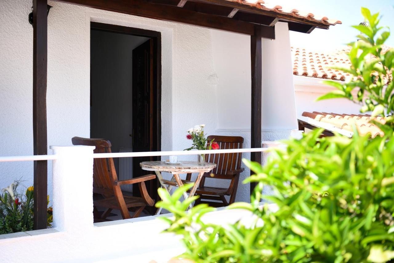 Blue Nest Apartment Skiathos Town Bagian luar foto